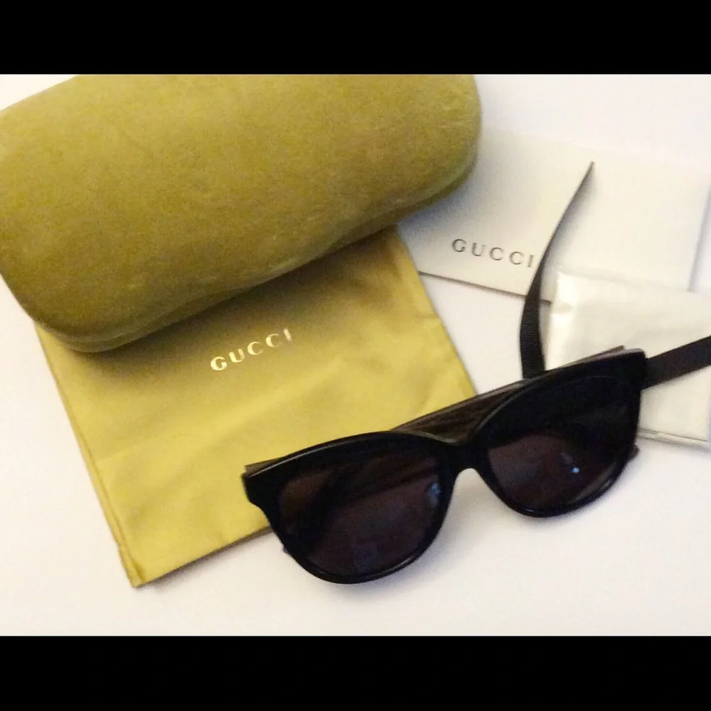 Authentic Gucci Sunglasses NEW